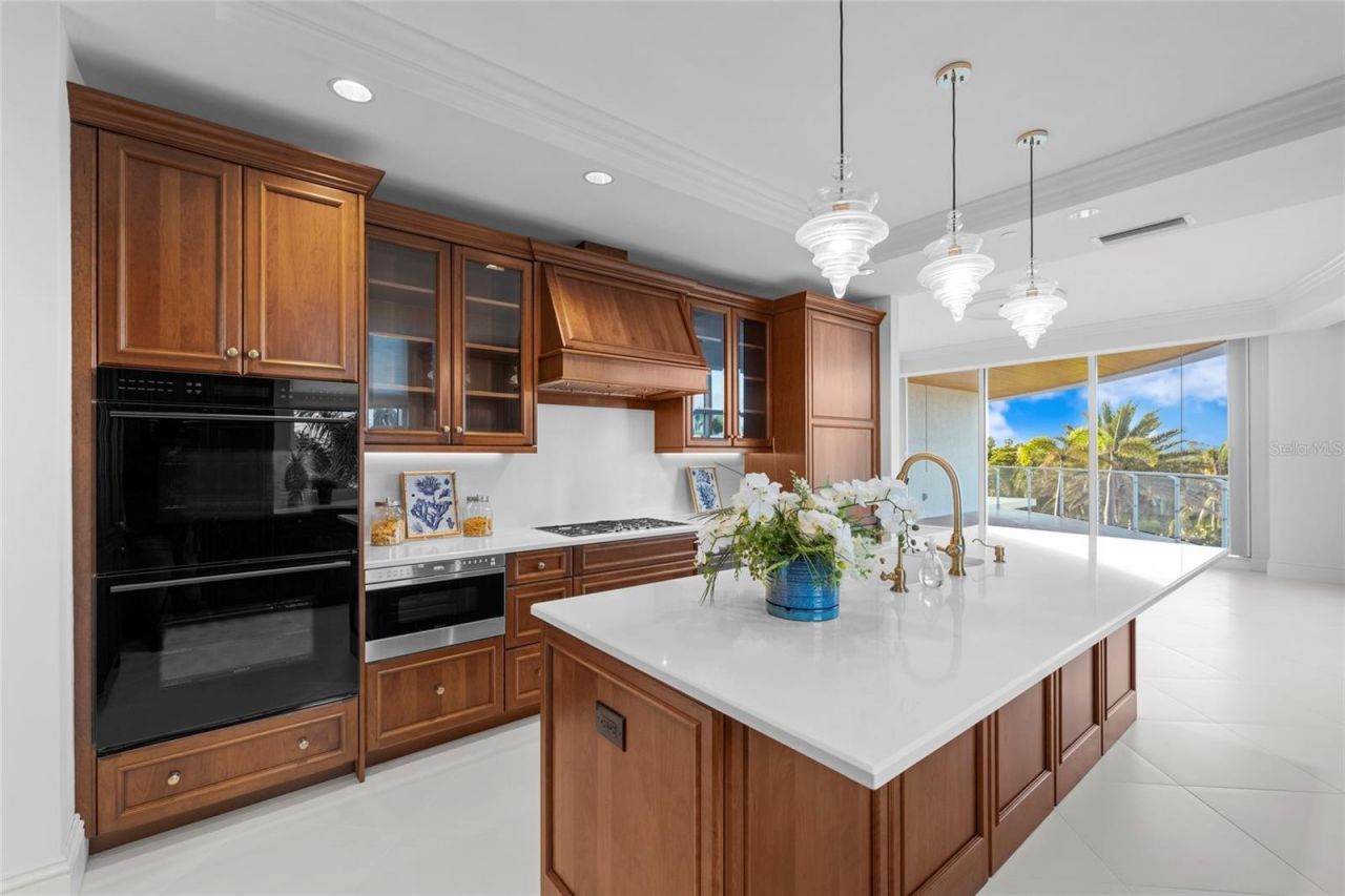 2251 Gulf Of Mexico Drive, Unit 301, Longboat Key, FL 34228 Photo