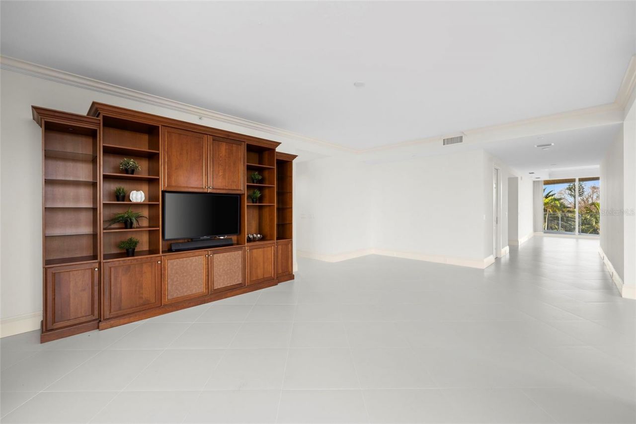 2251 Gulf Of Mexico Drive, Unit 301, Longboat Key, FL 34228 Photo