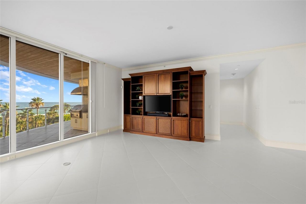 2251 Gulf Of Mexico Drive, Unit 301, Longboat Key, FL 34228 Photo