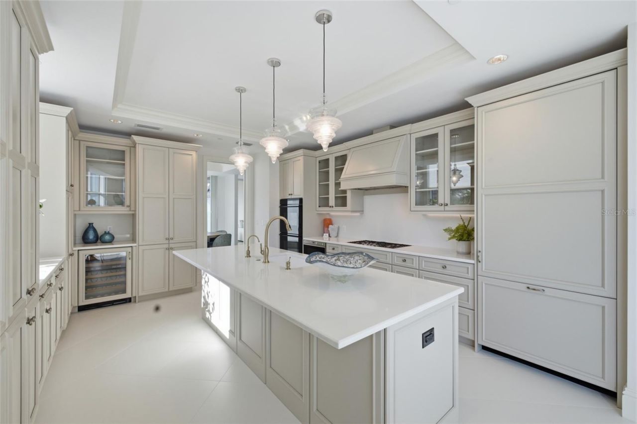 2251 Gulf Of Mexico Drive, Unit 301, Longboat Key, FL 34228 Photo