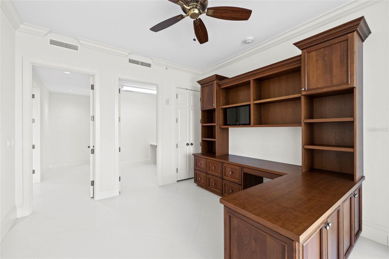 2251 Gulf Of Mexico Drive, Unit 301, Longboat Key, FL 34228 Photo