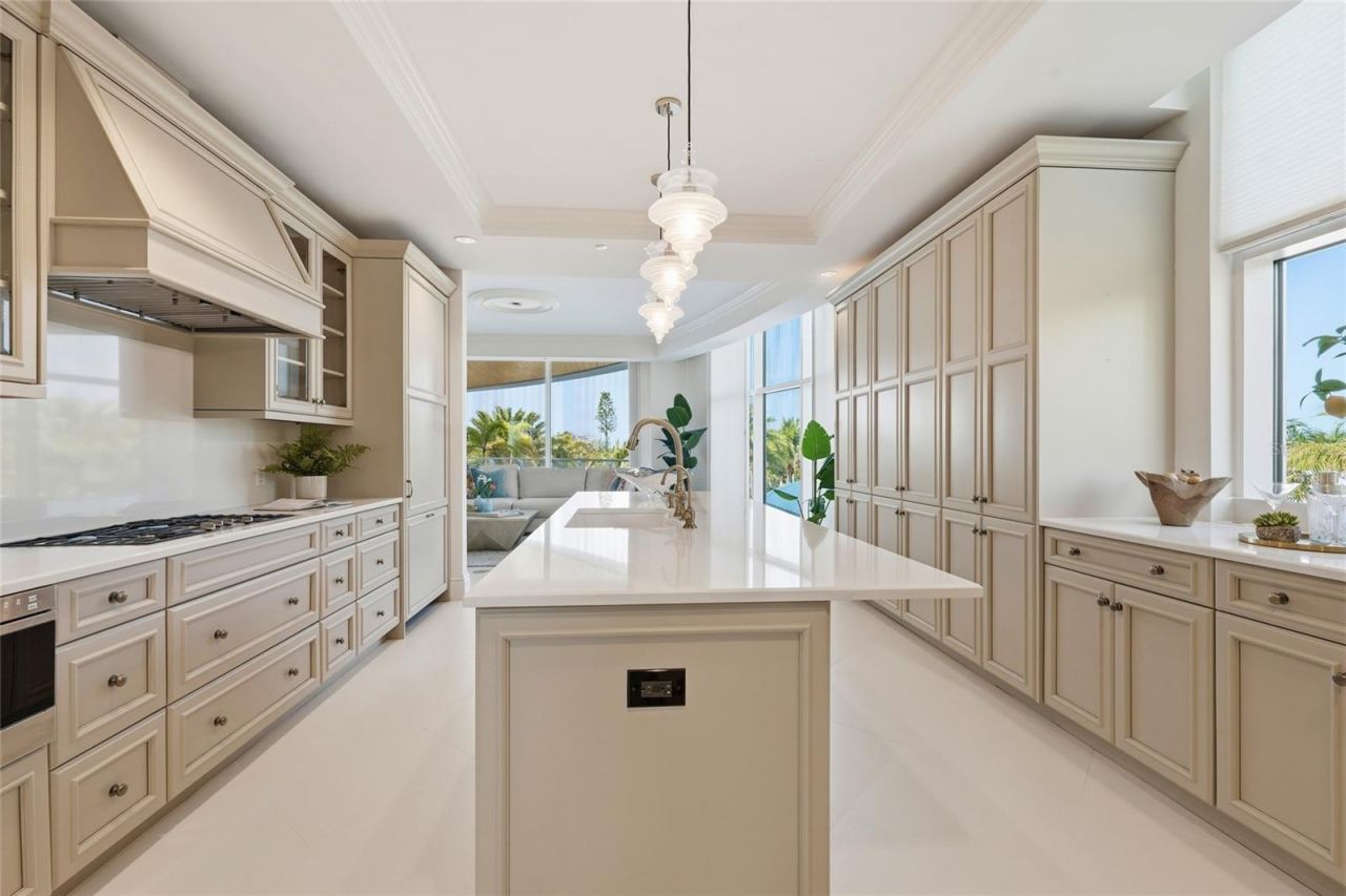 2251 Gulf Of Mexico Drive, Unit 301, Longboat Key, FL 34228 Photo