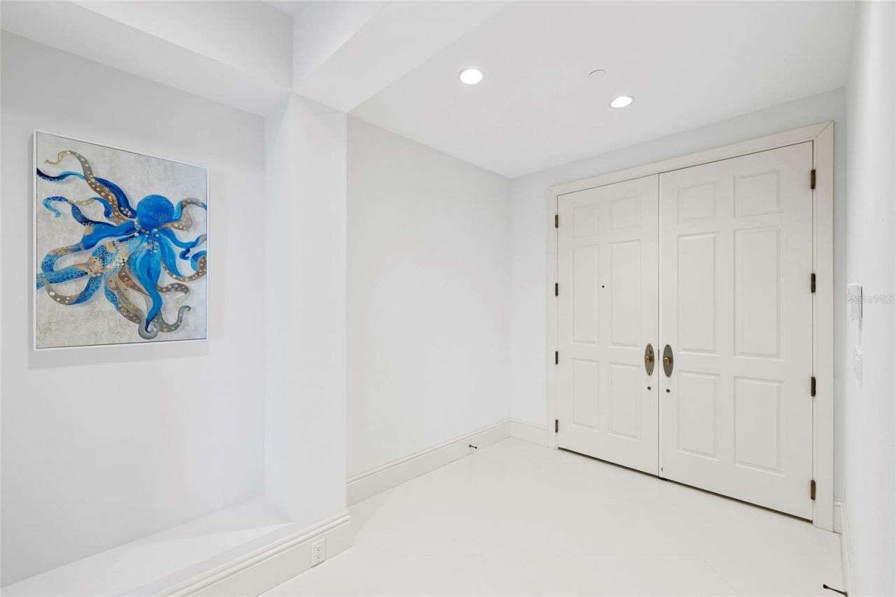 2251 Gulf Of Mexico Drive, Unit 301, Longboat Key, FL 34228 Photo