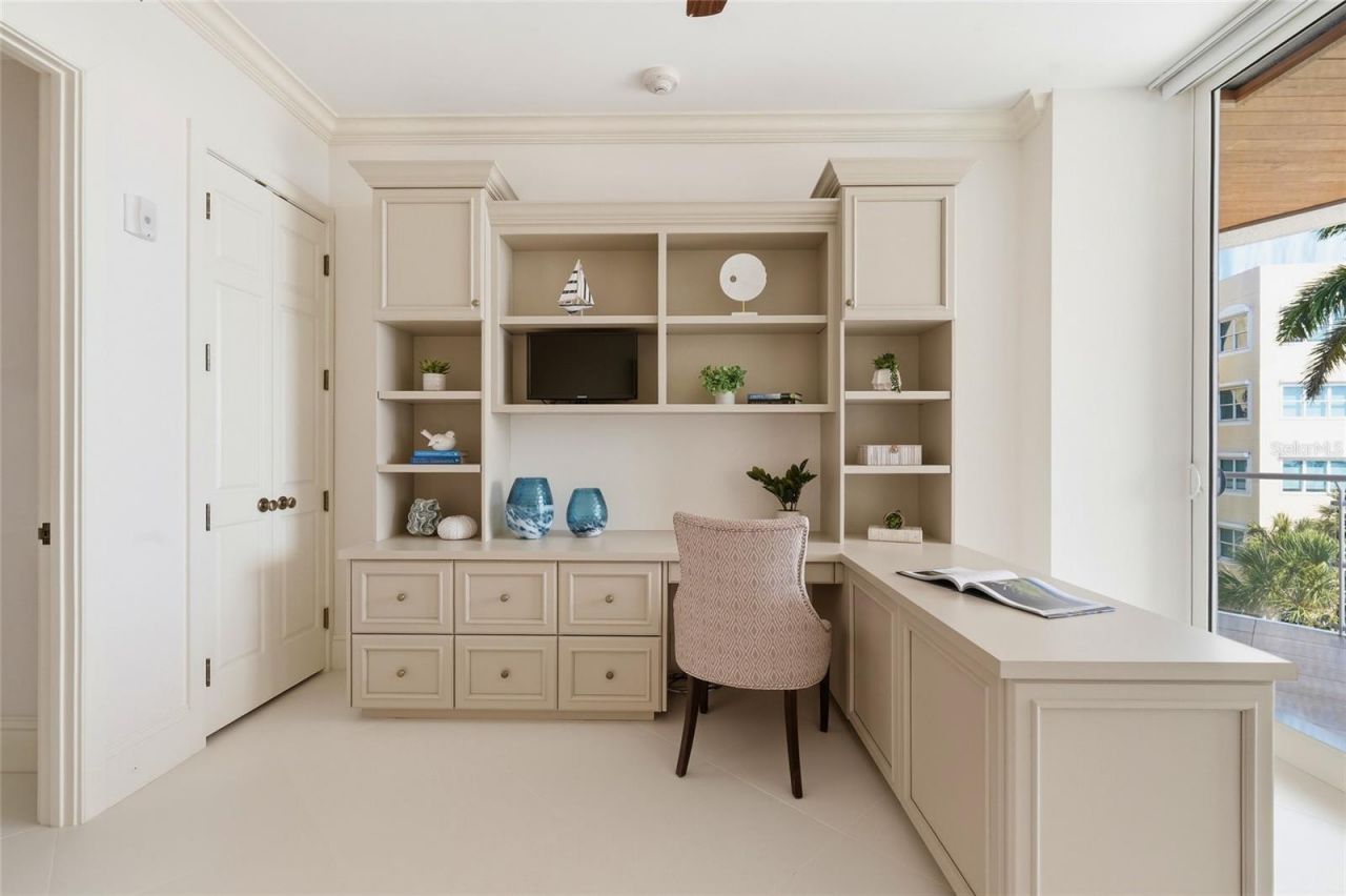 2251 Gulf Of Mexico Drive, Unit 301, Longboat Key, FL 34228 Photo