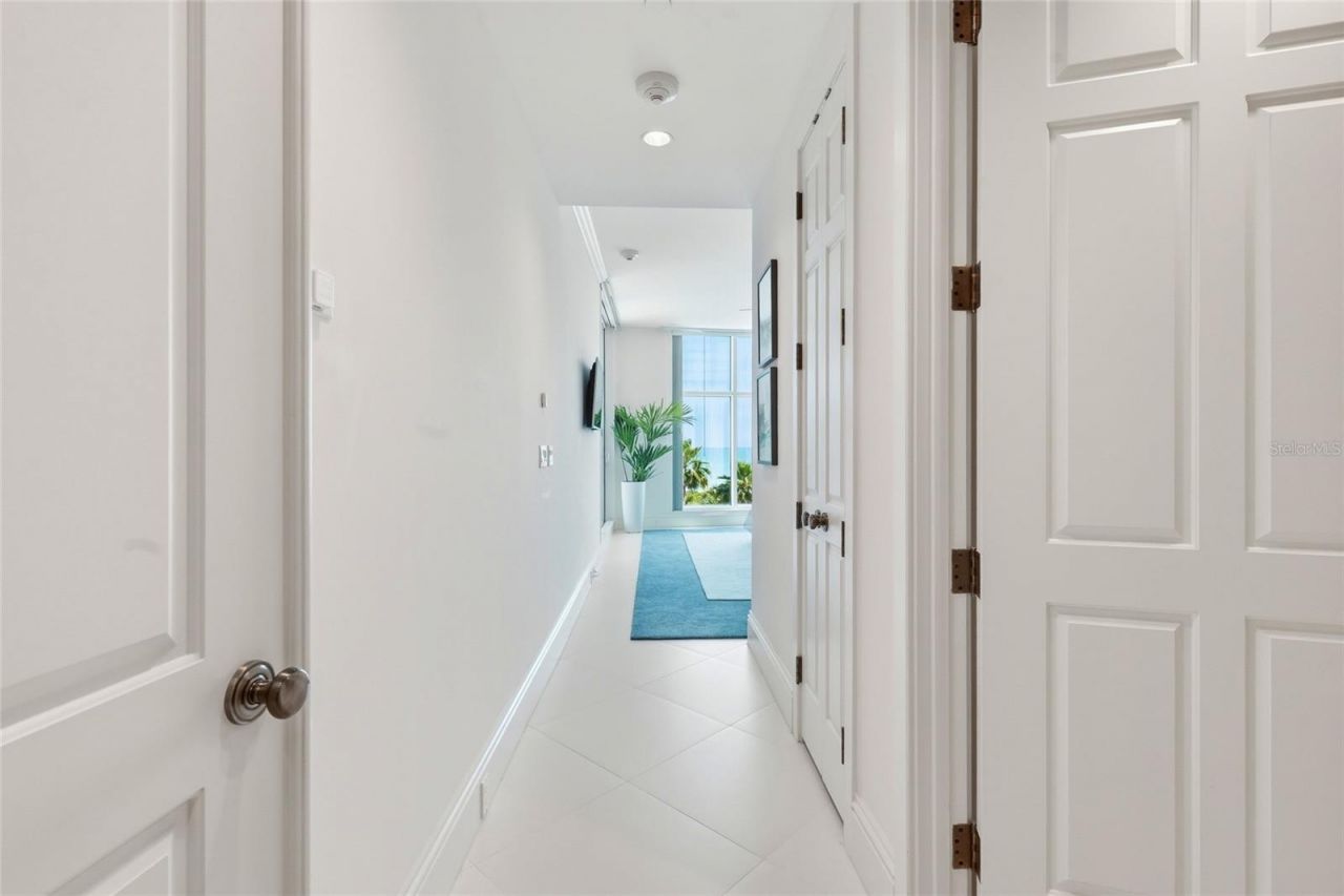 2251 Gulf Of Mexico Drive, Unit 301, Longboat Key, FL 34228 Photo