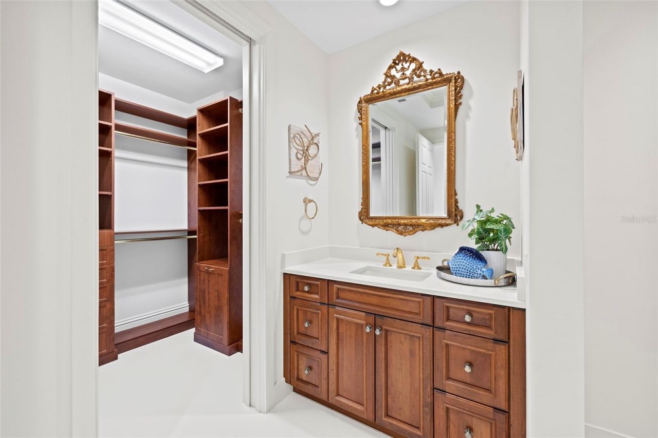 2251 Gulf Of Mexico Drive, Unit 301, Longboat Key, FL 34228 Photo