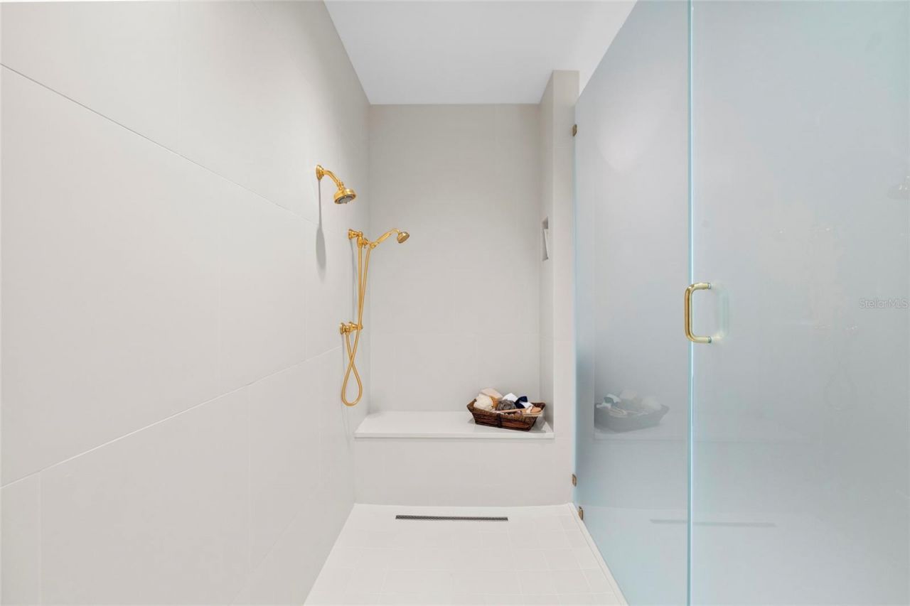 2251 Gulf Of Mexico Drive, Unit 301, Longboat Key, FL 34228 Photo