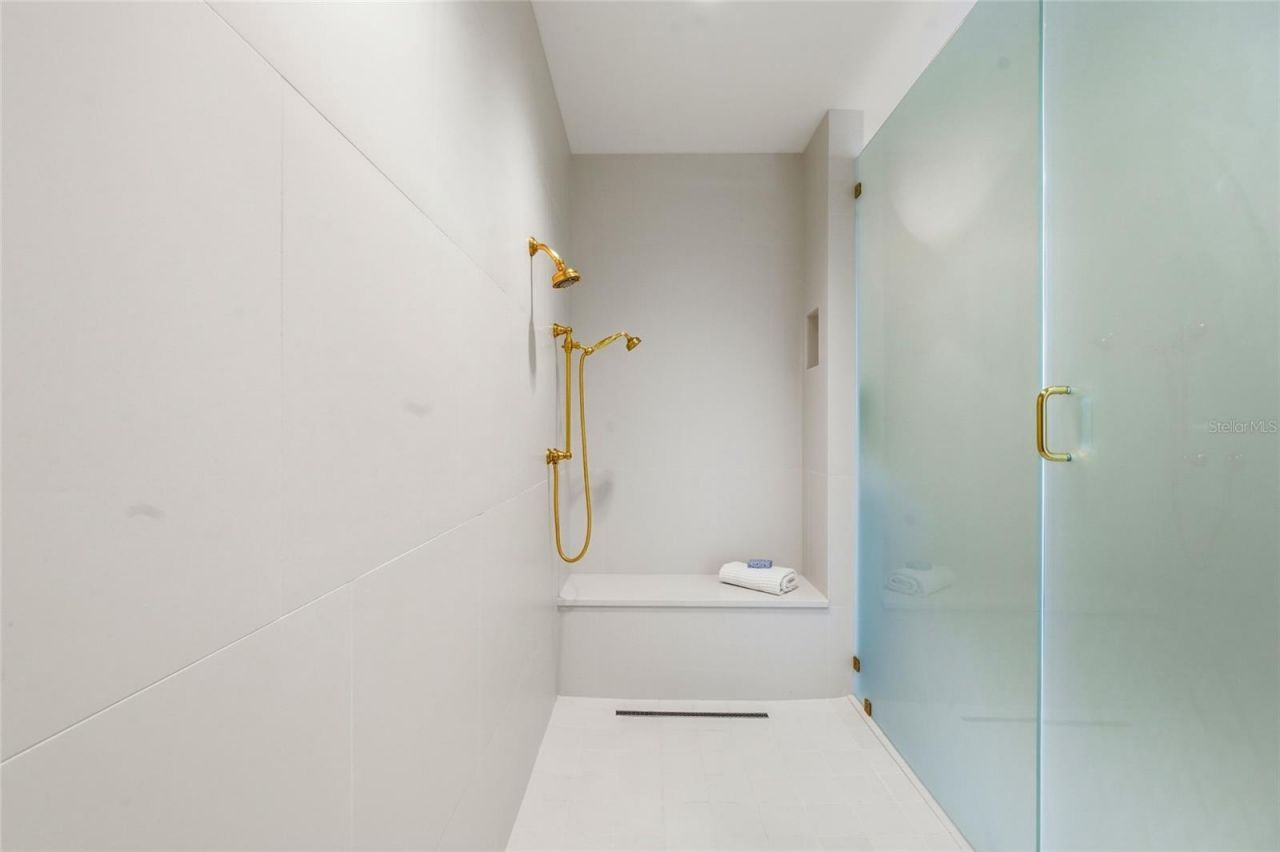 2251 Gulf Of Mexico Drive, Unit 301, Longboat Key, FL 34228 Photo