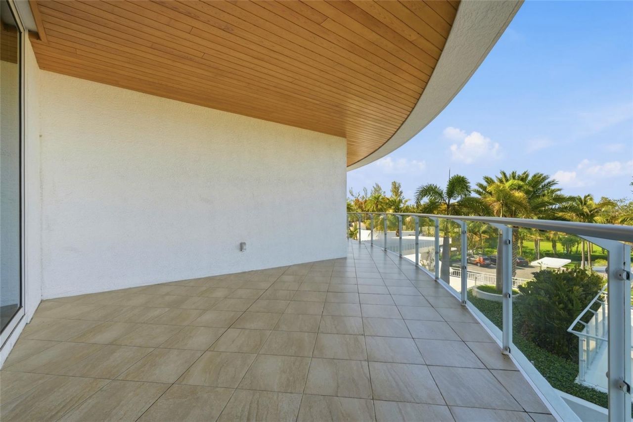 2251 Gulf Of Mexico Drive, Unit 301, Longboat Key, FL 34228 Photo