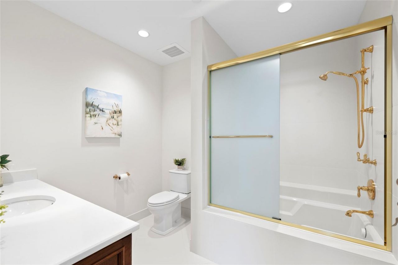 2251 Gulf Of Mexico Drive, Unit 301, Longboat Key, FL 34228 Photo