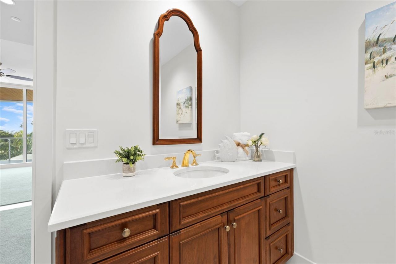 2251 Gulf Of Mexico Drive, Unit 301, Longboat Key, FL 34228 Photo