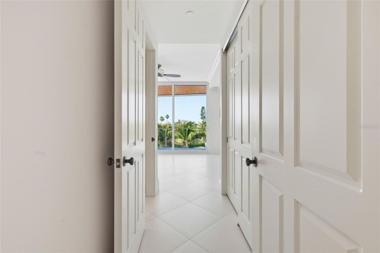 2251 Gulf Of Mexico Drive, Unit 301, Longboat Key, FL 34228 Photo