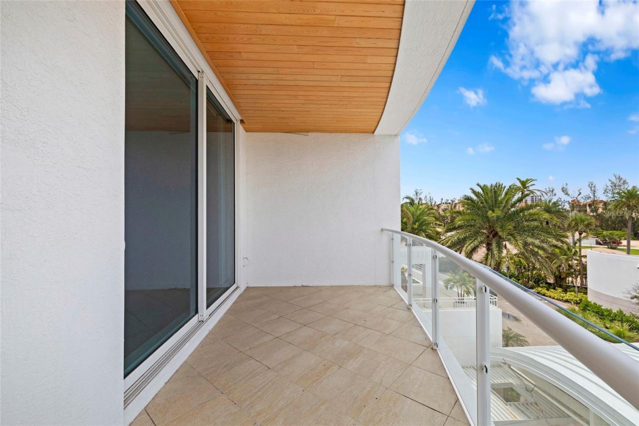 2251 Gulf Of Mexico Drive, Unit 301, Longboat Key, FL 34228 Photo