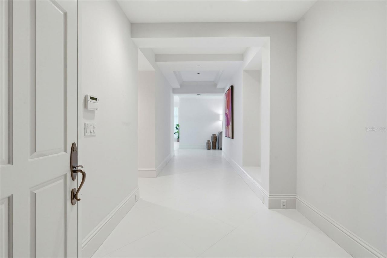 2251 Gulf Of Mexico Drive, Unit 301, Longboat Key, FL 34228 Photo