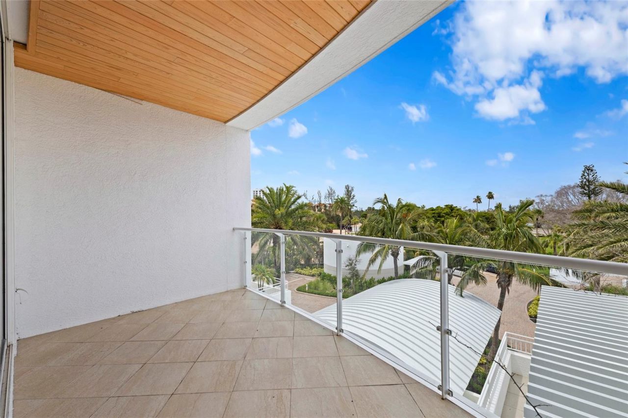 2251 Gulf Of Mexico Drive, Unit 301, Longboat Key, FL 34228 Photo