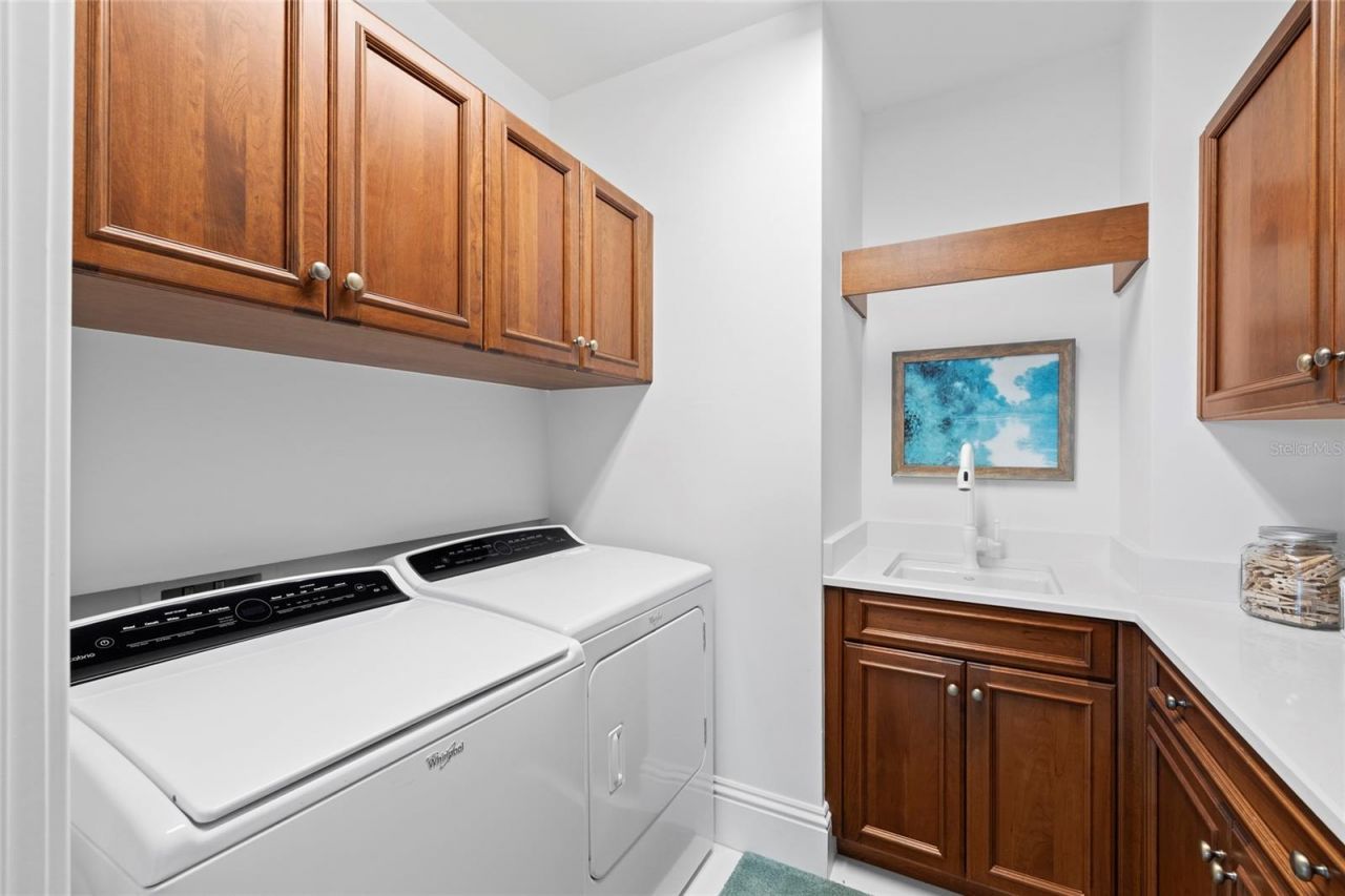 2251 Gulf Of Mexico Drive, Unit 301, Longboat Key, FL 34228 Photo