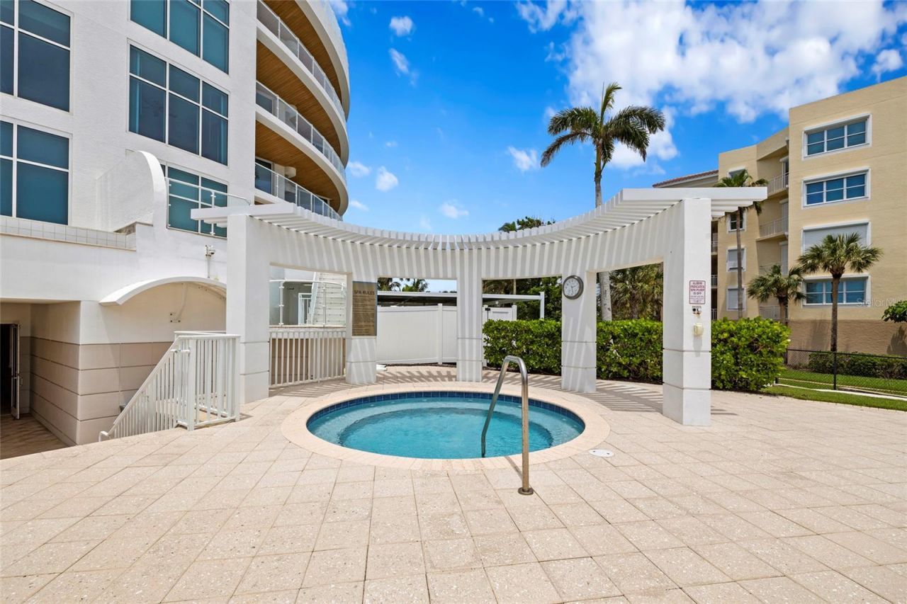 2251 Gulf Of Mexico Drive, Unit 301, Longboat Key, FL 34228 Photo
