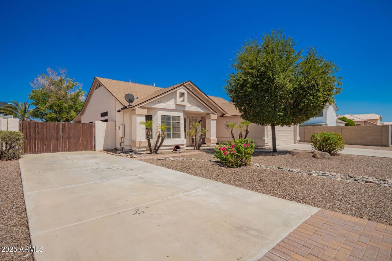11221 N 77th Avenue, Peoria, AZ 85345 Main Photo