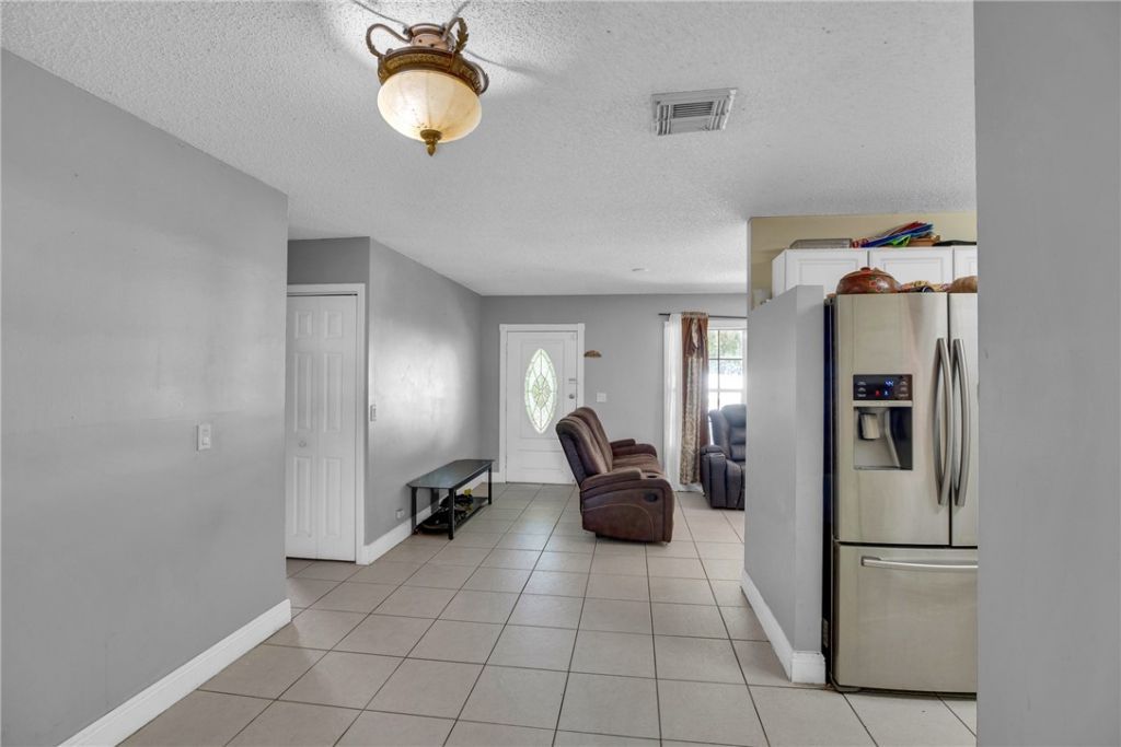 5402 Shannon Drive, Fort Pierce, FL 34951 Photo