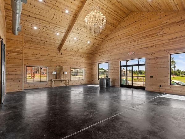 151 S 5th Street, Honey Grove, TX 75446
