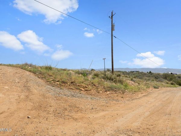 9180 E WOLF Road, Unit 3, Dewey, AZ 86327