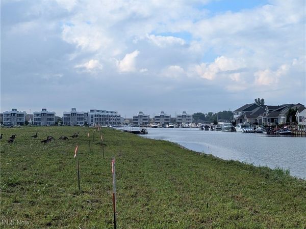 2324 Yacht Club Lane, Unit 6, Lakeside Marblehead, OH 43440