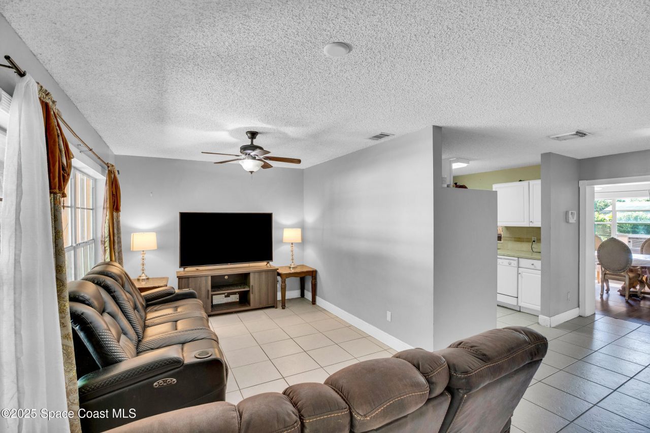5402 Shannon Drive, Fort Pierce, FL 34951 Photo
