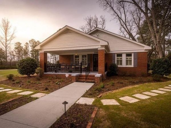 2589 Sidney Cherry Grove Rd., Clarendon, NC 28432