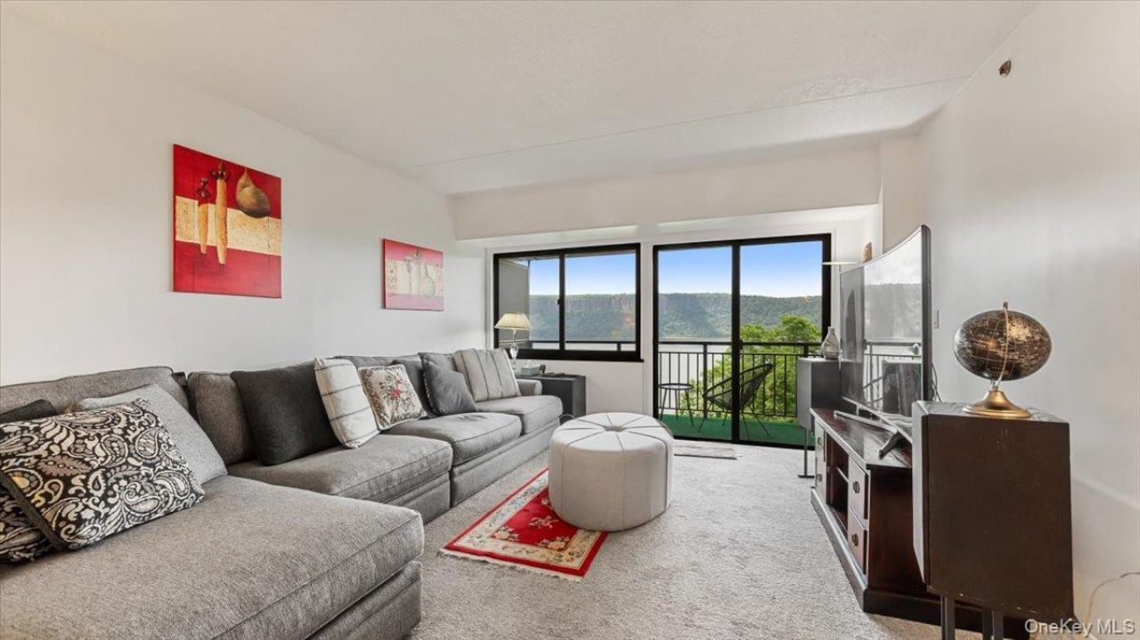 1020 Warburton Avenue, Unit 9C, Yonkers, NY 10701 Main Photo