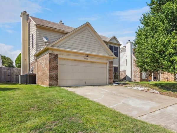 2528 Creekwood Lane, Fort Worth, TX 76123