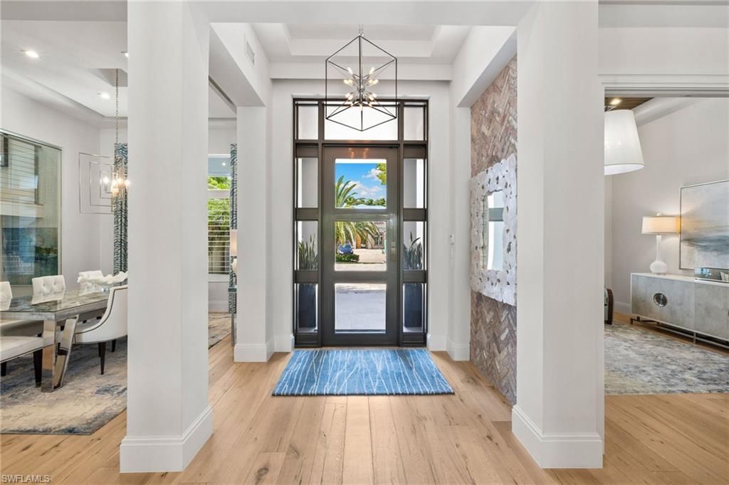 745 Riviera Dr, Naples, FL 34103 Photo