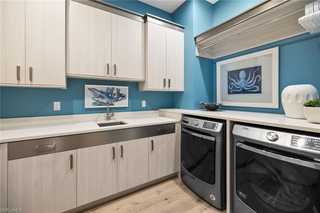 745 Riviera Dr, Naples, FL 34103 Photo