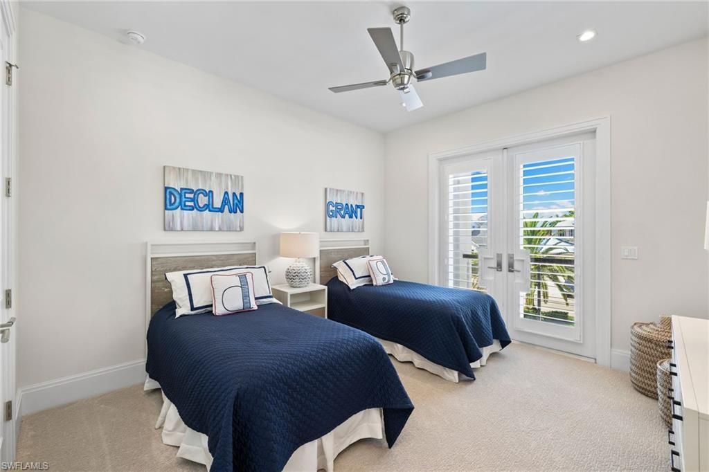 745 Riviera Dr, Naples, FL 34103 Photo