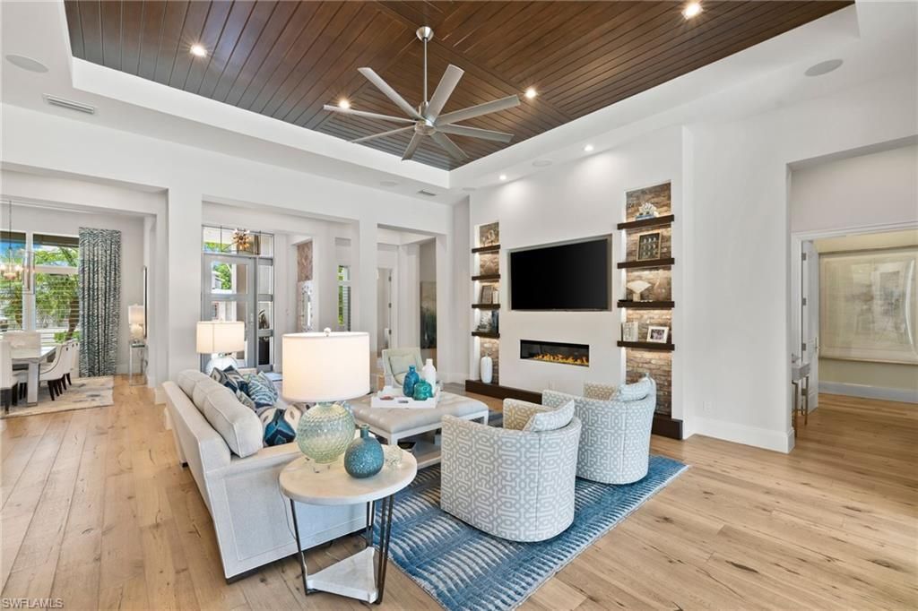 745 Riviera Dr, Naples, FL 34103 Photo