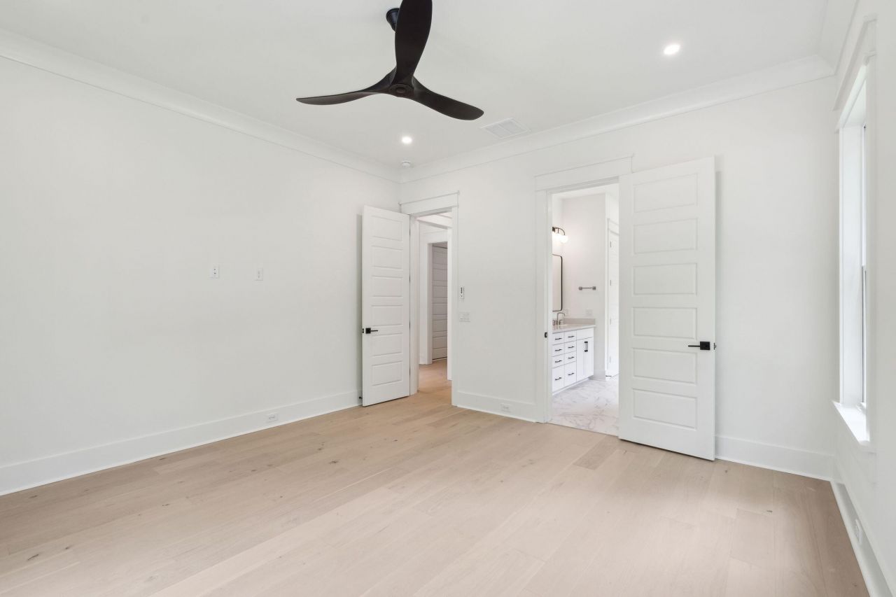 2772 Burden Creek Road Photo 32