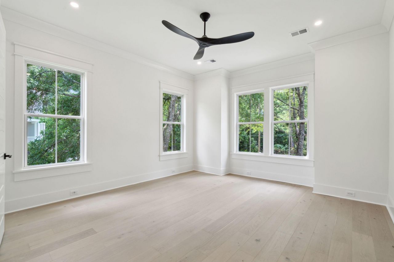 2772 Burden Creek Road Photo 36