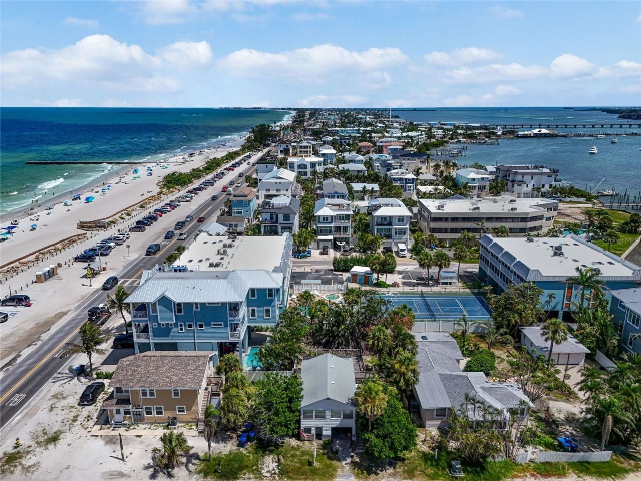 104 10th Street S, Bradenton Beach, FL 34217 Photo