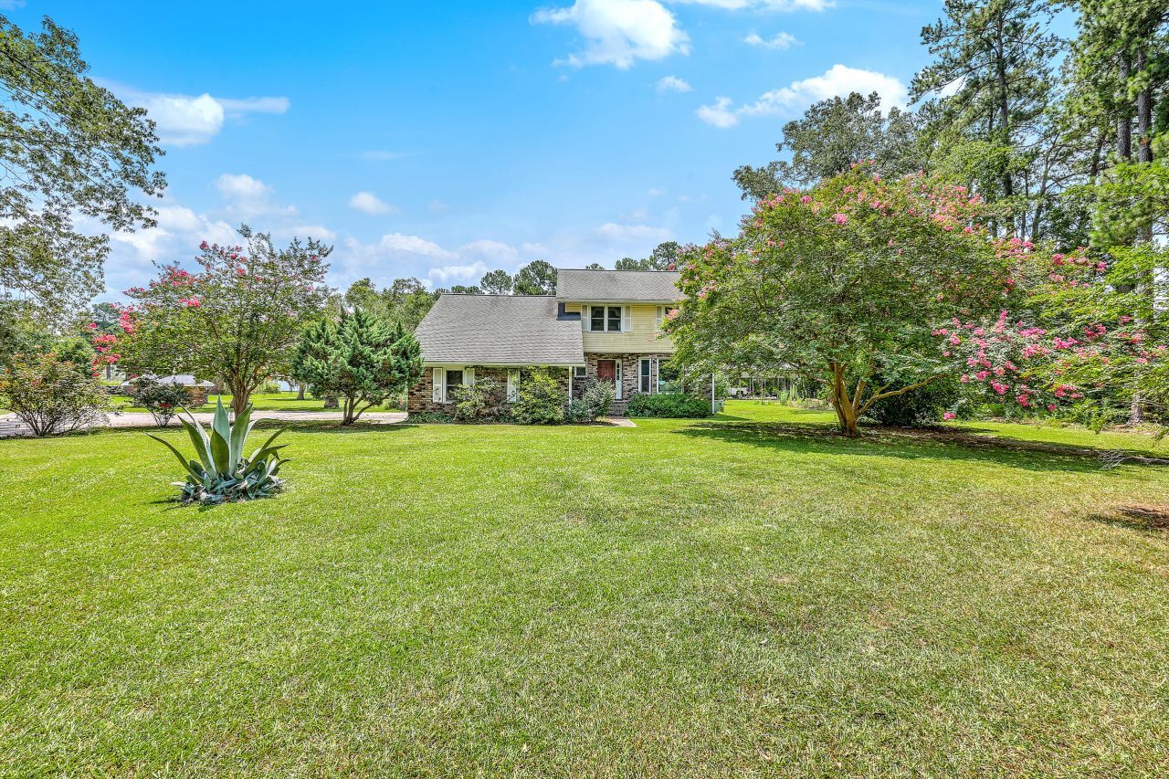 728 Jedburg Road Photo 4