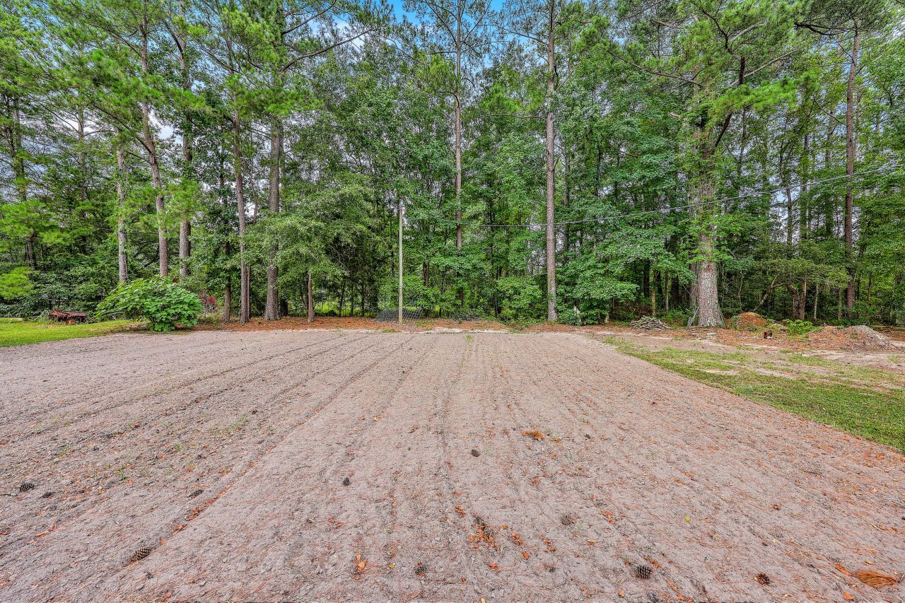 728 Jedburg Road Photo 7