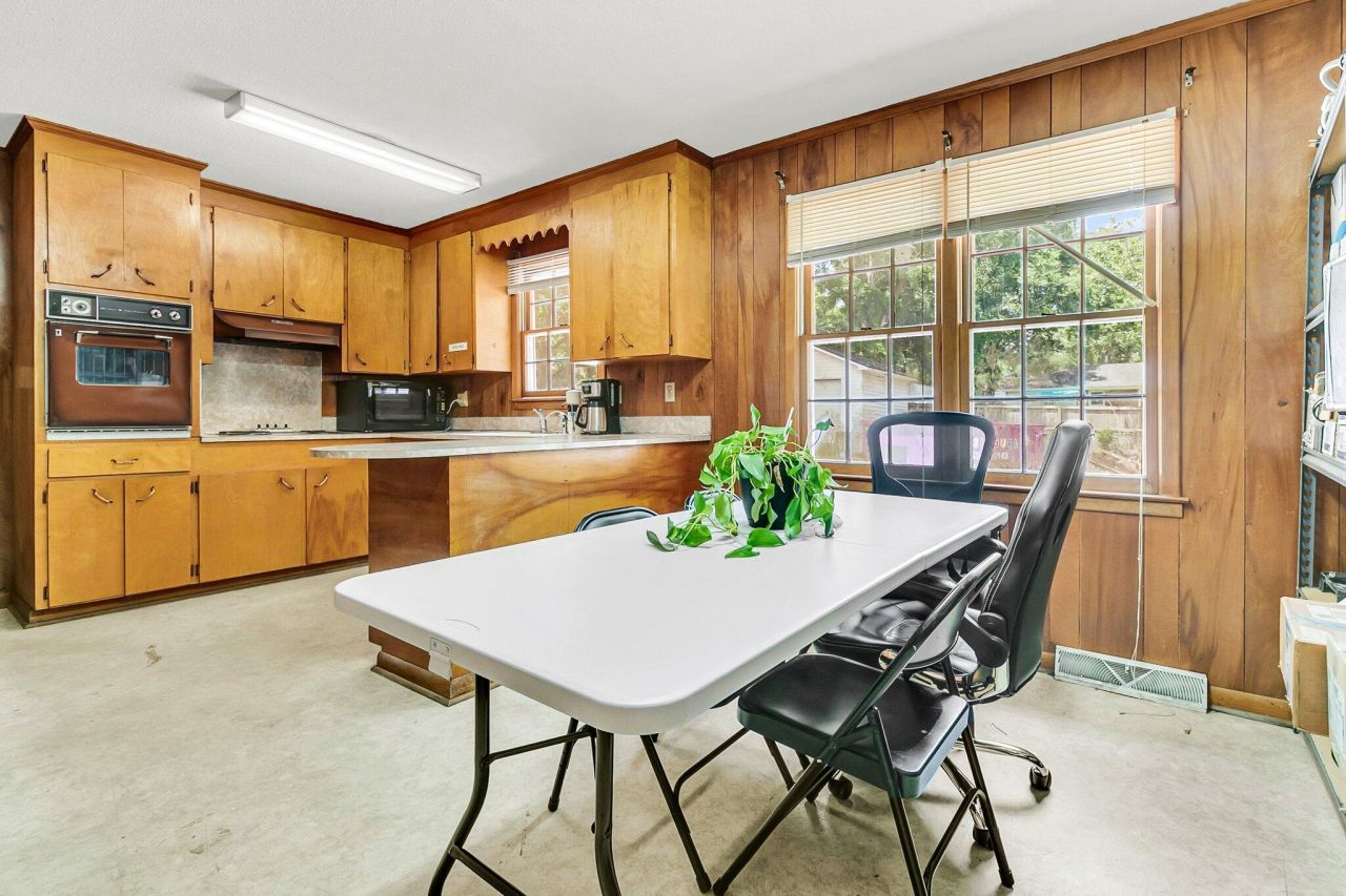 10562 Dorchester Road Road Photo 10