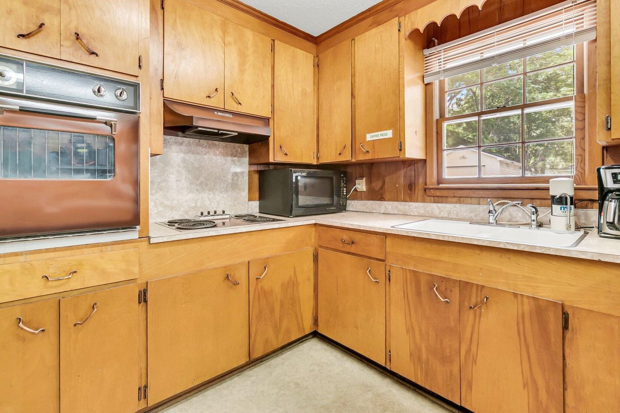 10562 Dorchester Road Road Photo 11