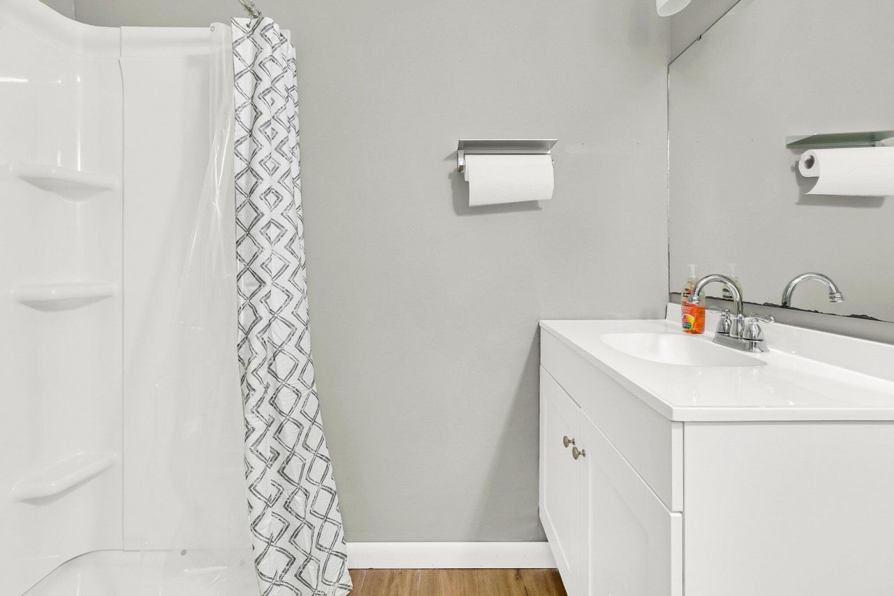 10562 Dorchester Road Road Photo 13