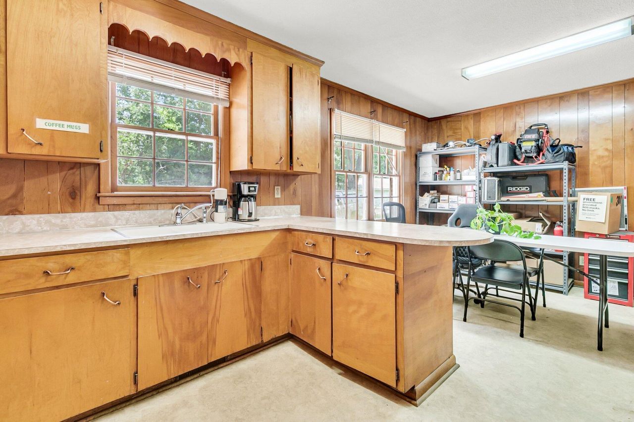 10562 Dorchester Road Road Photo 8