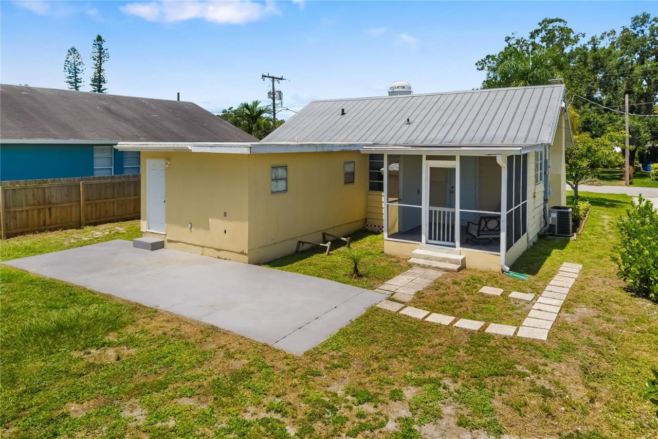 1603 17th Street W, Bradenton, FL 34205 Photo