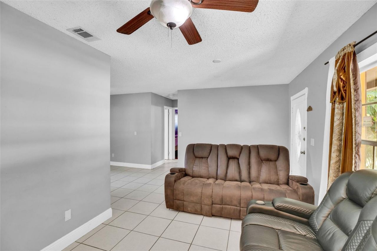 5402 Shannon Drive, Fort Pierce, FL 34951 Photo