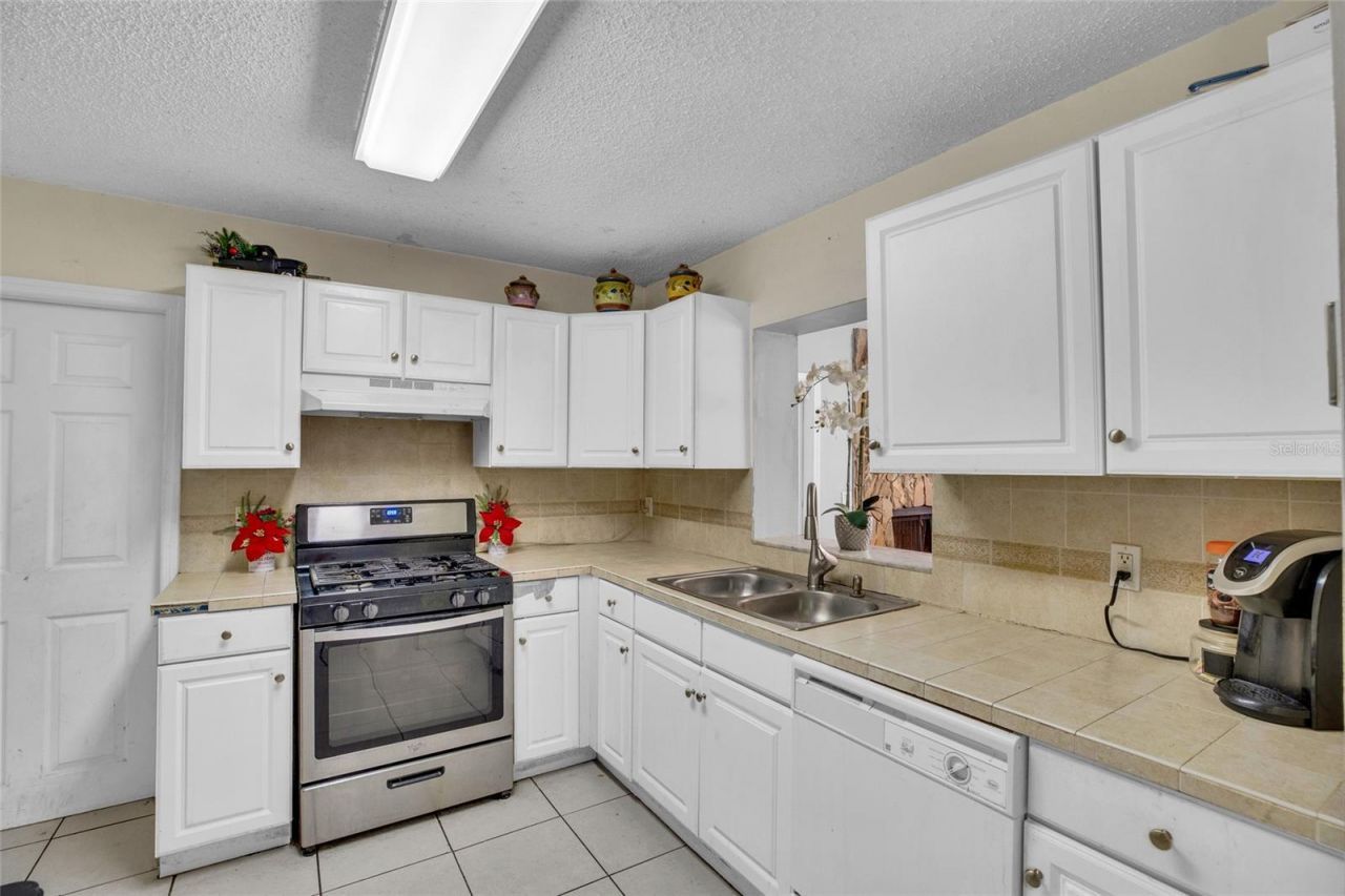 5402 Shannon Drive, Fort Pierce, FL 34951 Photo