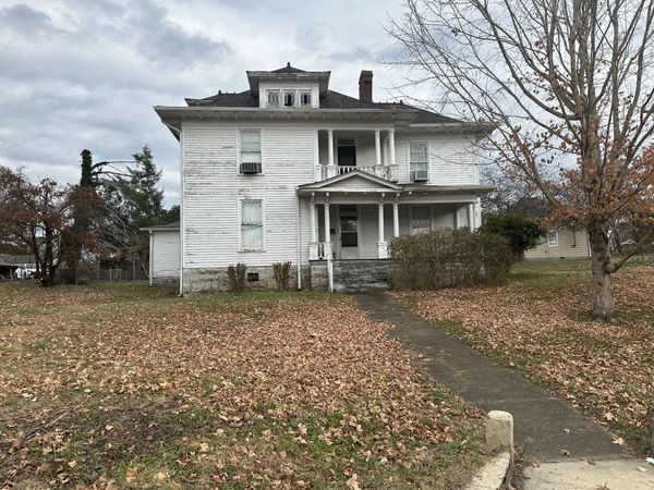 704 Main St N, Carthage, TN 37030