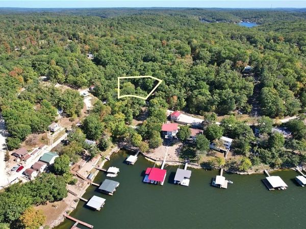 27261 Marina Lane, Barnett, MO 65011