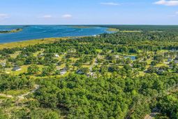 3680 S Island Rd. photo 4