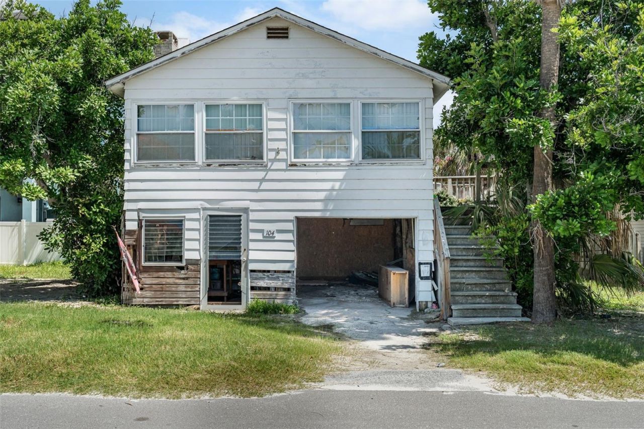 104 10th Street S, Bradenton Beach, FL 34217 Photo